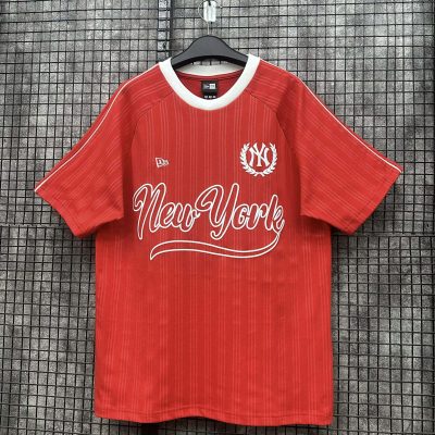 Áo Thun New Era New York Yankees Đỏ Viền Cổ Trắng Logo Bông Lúa *15544487*